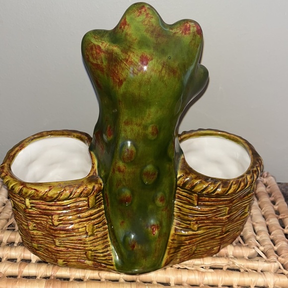 Vintage Ceramic Frog with Duel Planters - Picture 2 of 11